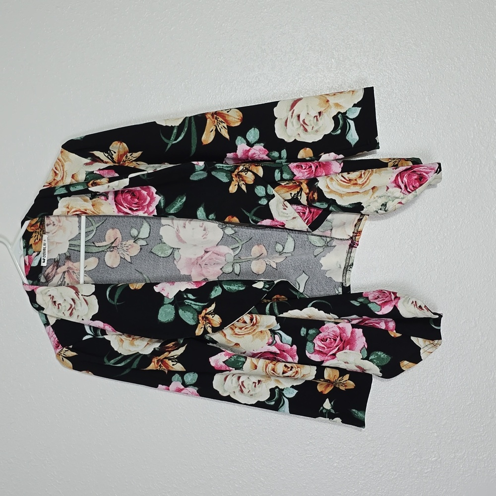 3/$15 Doublju - Women's Black Long Sleeve Floral Cardigan Size Small